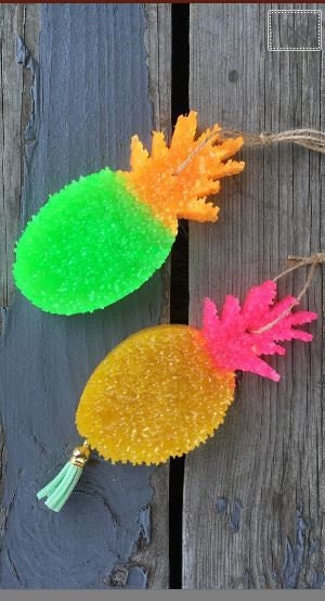 Pineapple Freshie
