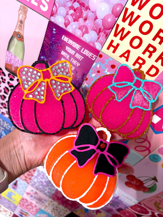 Pumpkin W/ Bow Freshie