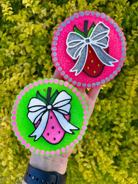 Strawberry Bow Freshie
